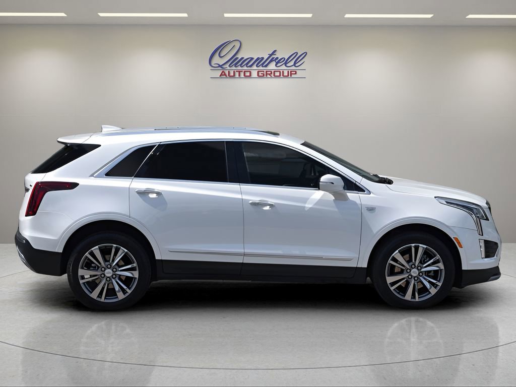 Used 2025 Cadillac XT5 Premium Luxury FWD image 3