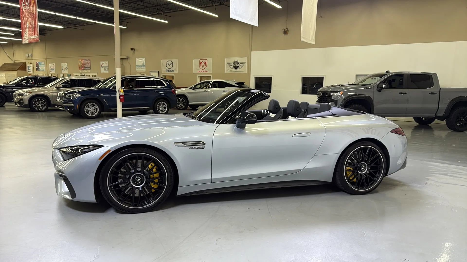 Used 2022 Mercedes-Benz SL 63 AMG 4MATIC image 5