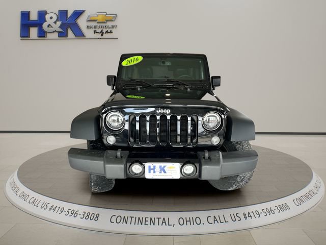 Used 2016 Jeep Wrangler Unlimited Rubicon w/ Dual Top Group image 2