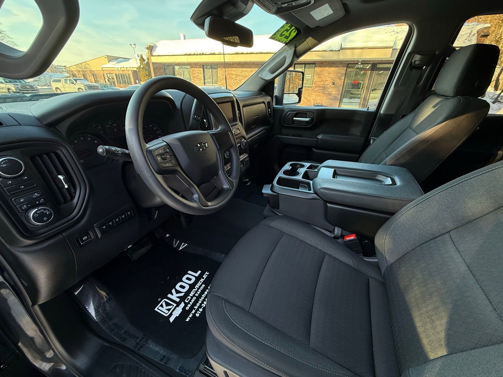 Used 2025 Chevrolet Silverado 2500 Custom w/ Custom Value Package image 11