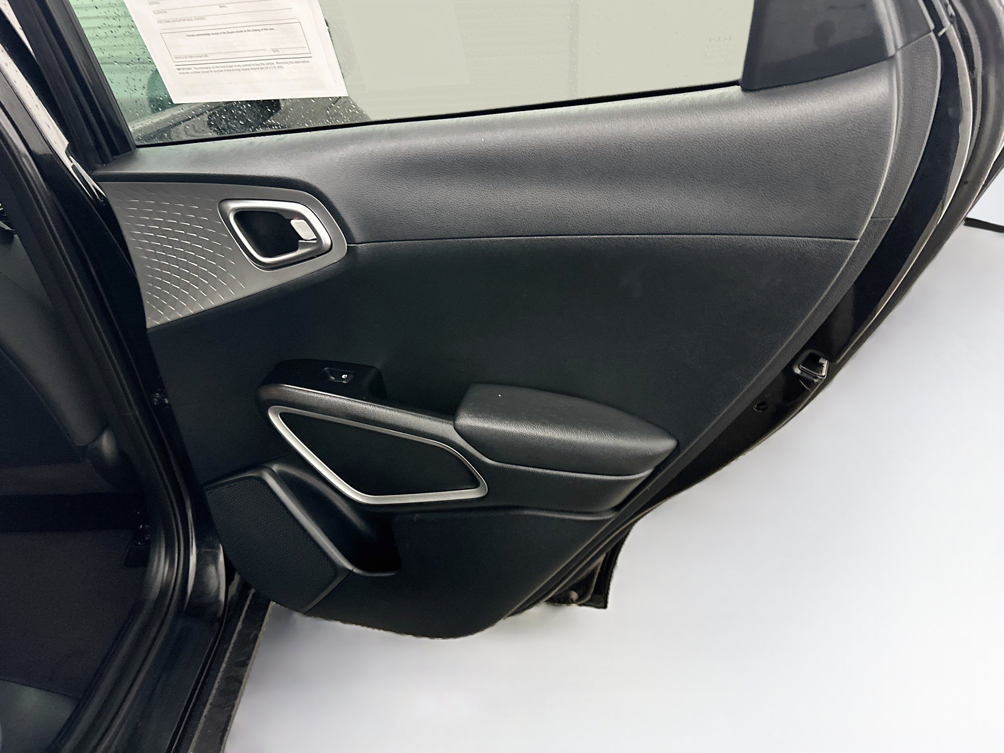 Used 2024 Kia Soul LX w/ Option Group 015 FWD image 30