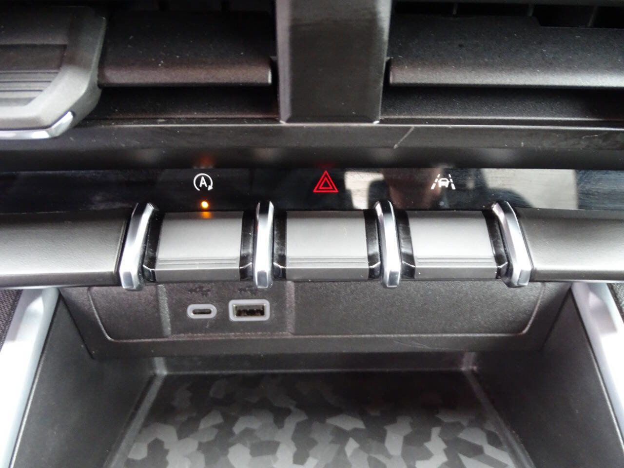 Used 2024 Chevrolet Colorado W/T w/ WT Convenience Package II image 26