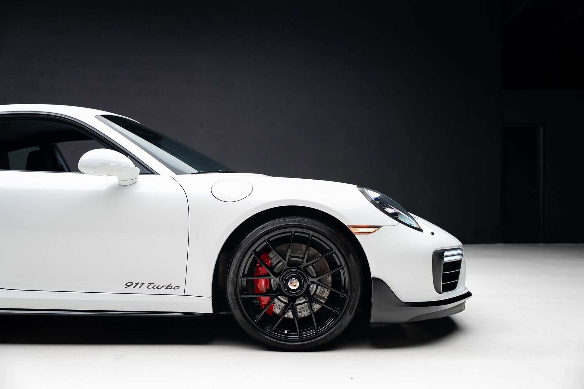 Used 2017 Porsche 911 Turbo AWD/4WD image 40