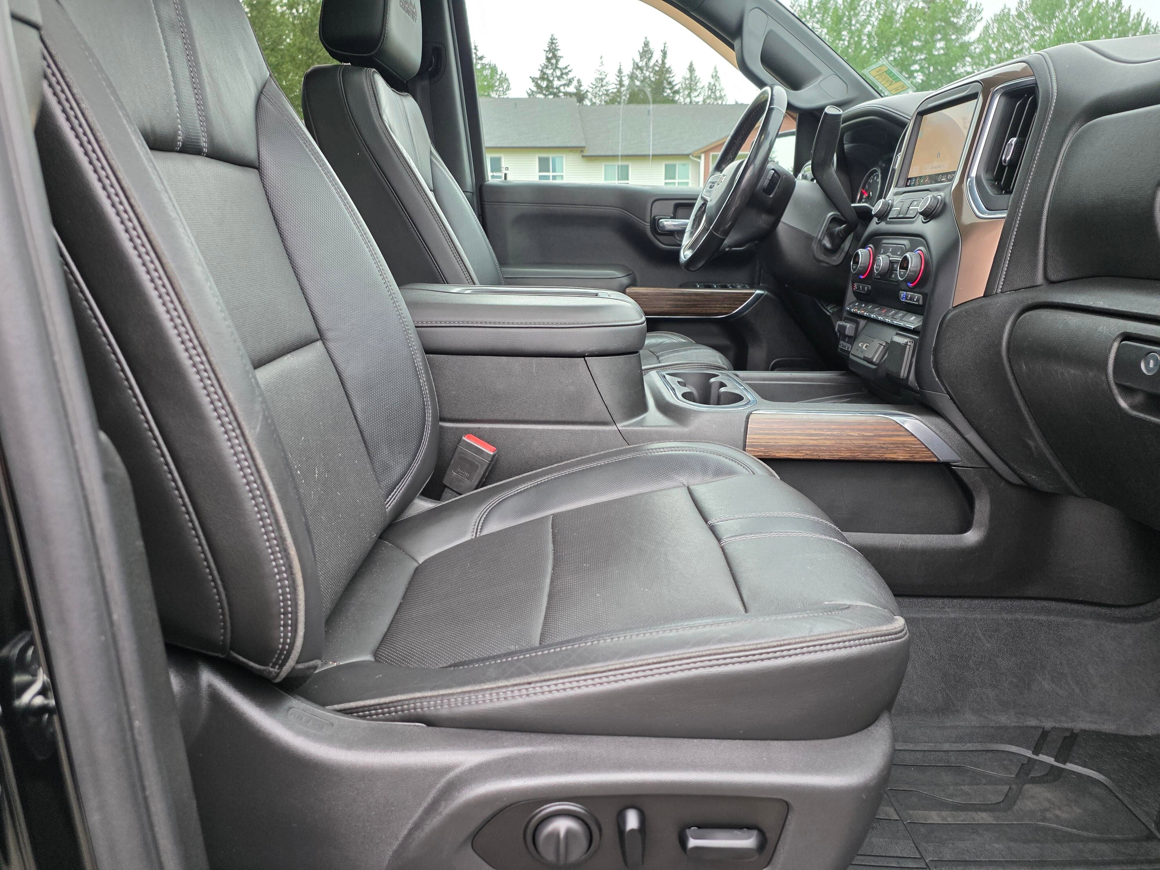Used 2020 Chevrolet Silverado 1500 High Country w/ Technology Package AWD/4WD image 31
