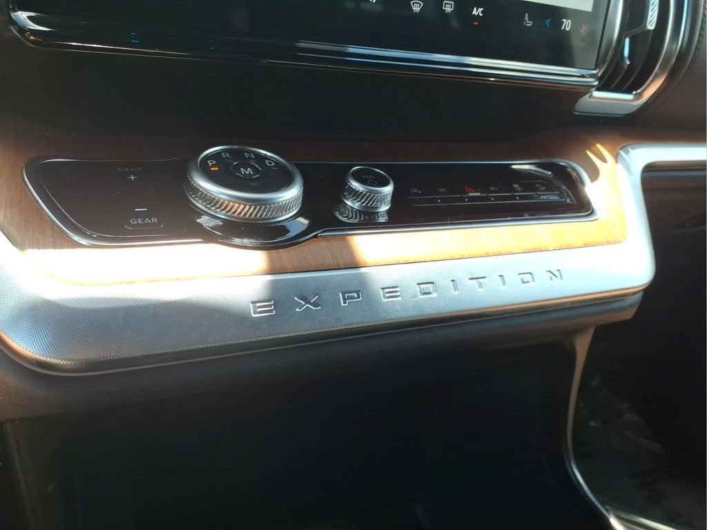 Used 2025 Ford Expedition King Ranch AWD/4WD image 25
