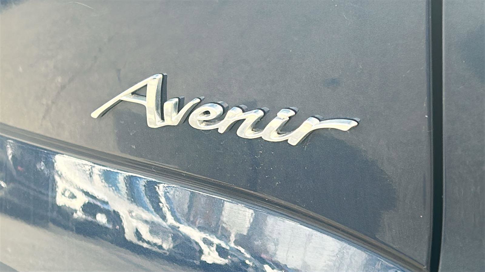 Certified 2023 Buick Enclave Avenir w/ Avenir Technology Package image 8
