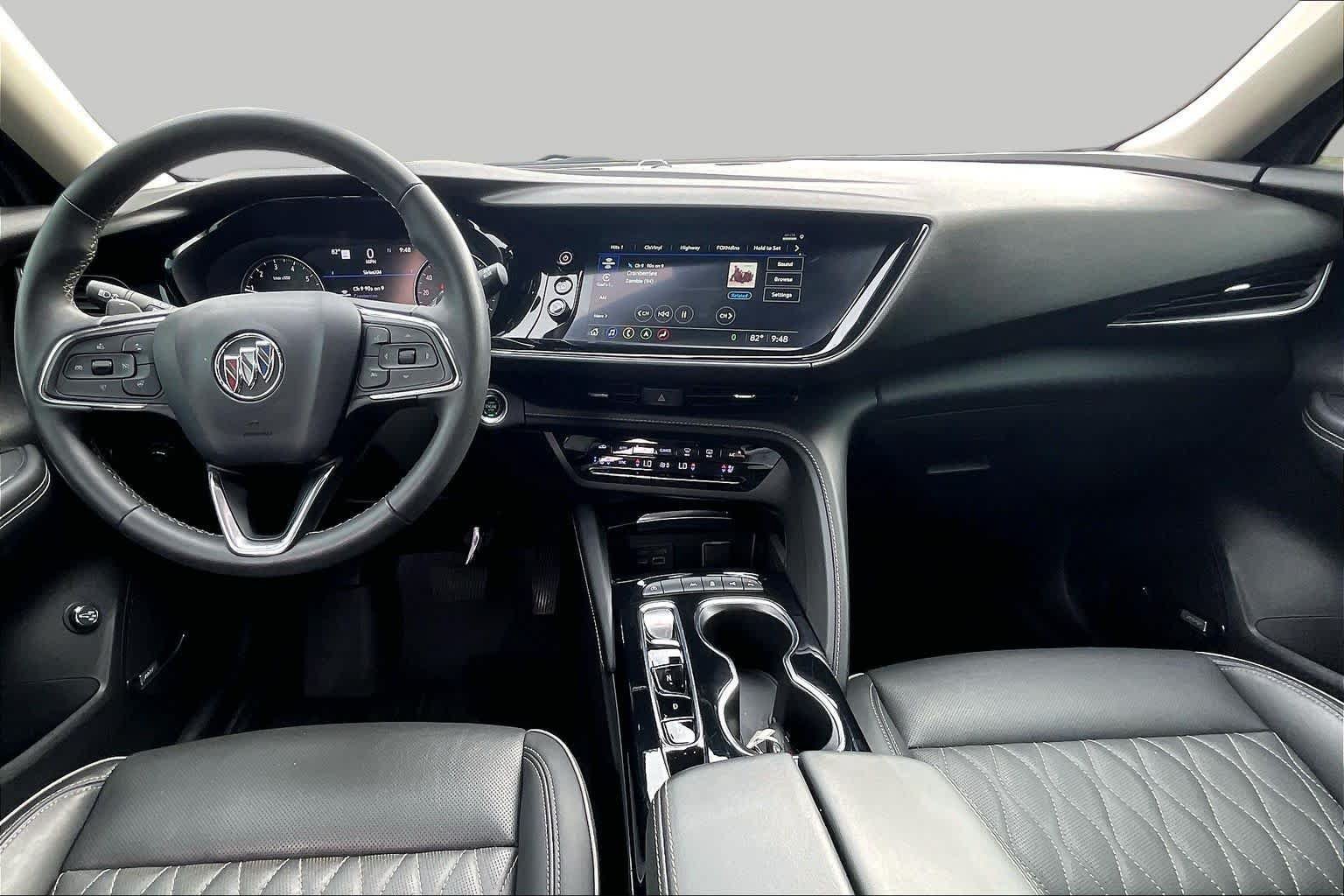 Used 2022 Buick Envision Avenir w/ Technology Package II FWD image 31