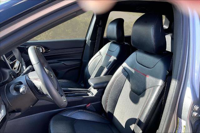 Used 2023 Jeep Compass Trailhawk image 24