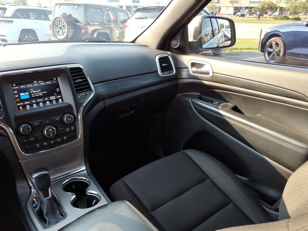 Certified 2021 Jeep Grand Cherokee Laredo AWD/4WD image 15