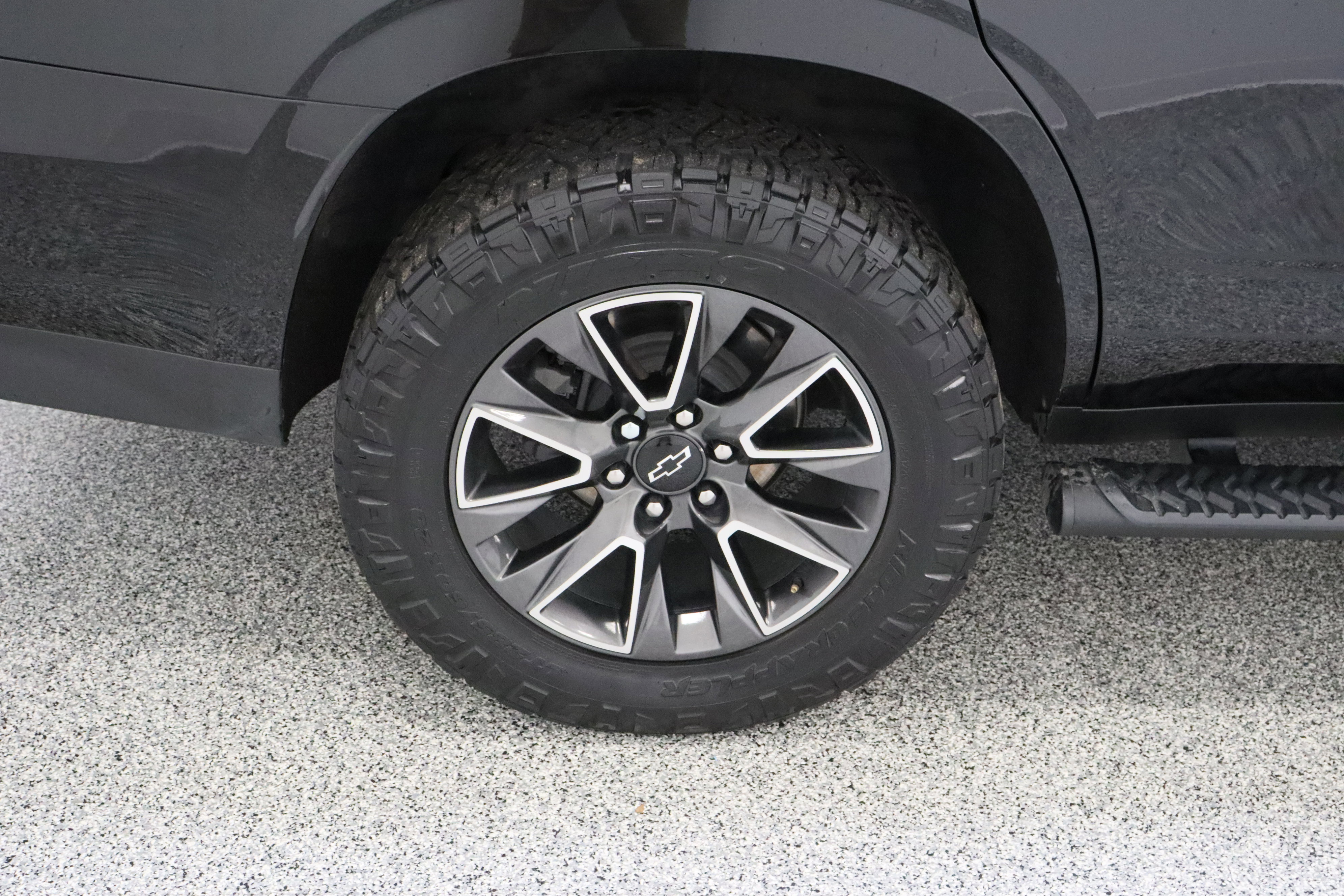 Used 2021 Chevrolet Tahoe Z71 w/ Rear Media and Nav Package AWD/4WD image 6