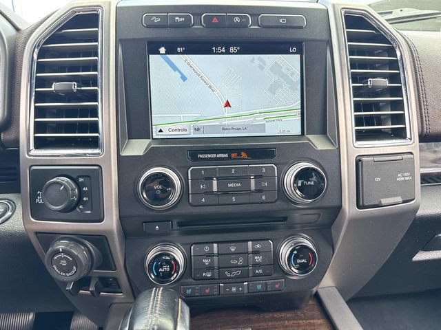 Used 2017 Ford F150 Platinum w/ Equipment Group 701A Luxury AWD/4WD image 24