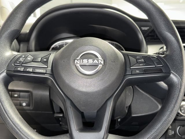 Used 2023 Nissan Kicks S FWD image 10