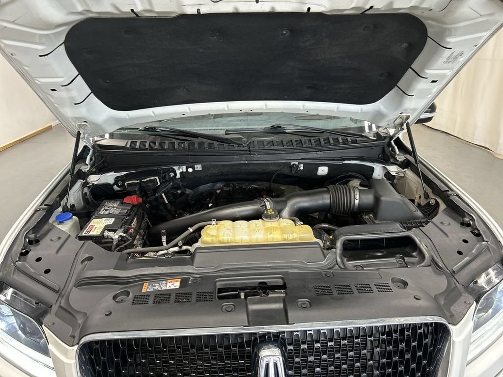 Used 2021 Lincoln Navigator L Black Label w/ Special Edition Package AWD/4WD image 26