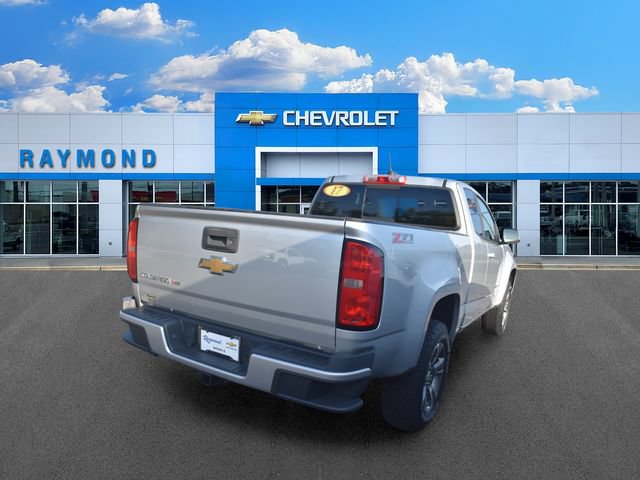 Used 2017 Chevrolet Colorado Z71 AWD/4WD image 2