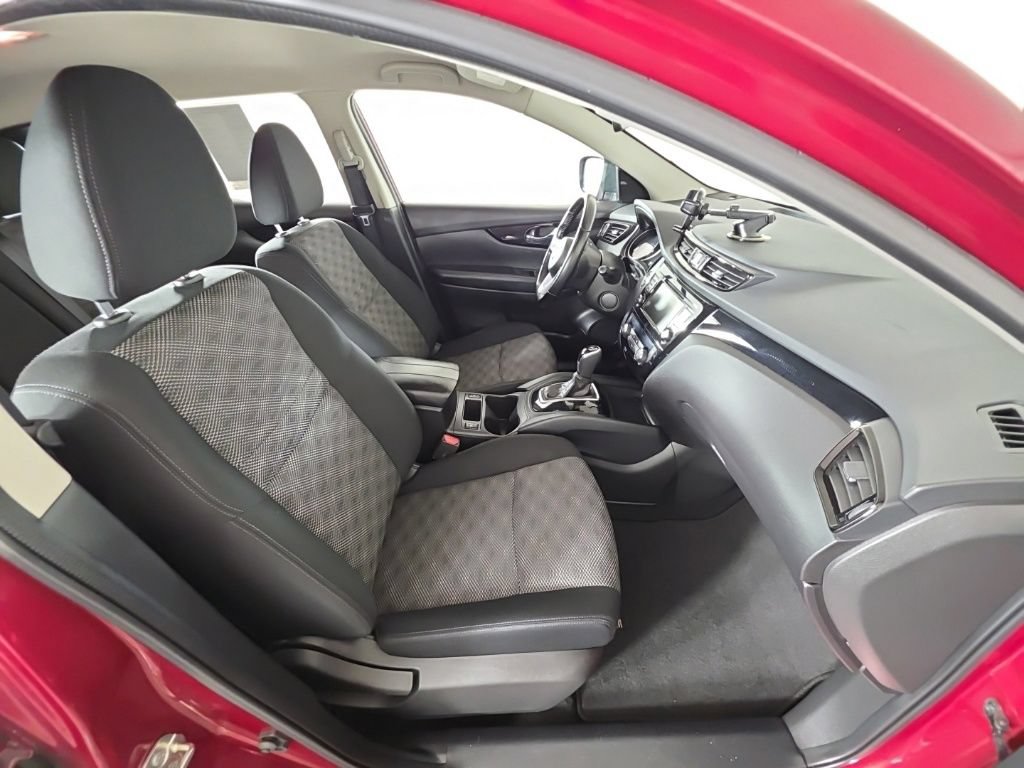 Used 2021 Nissan Rogue Sport SV AWD/4WD image 33