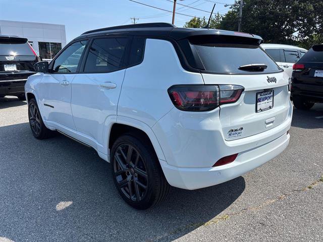 Certified 2024 Jeep Compass Limited w/ High Altitude Package image 4