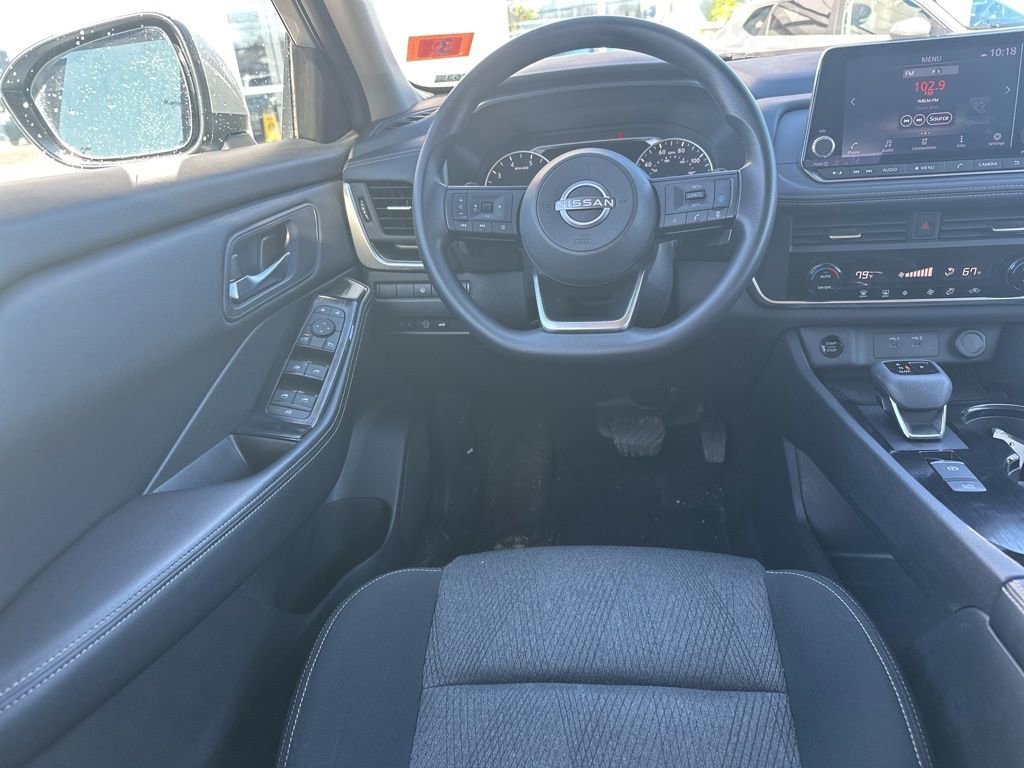 Used 2024 Nissan Rogue SV image 19