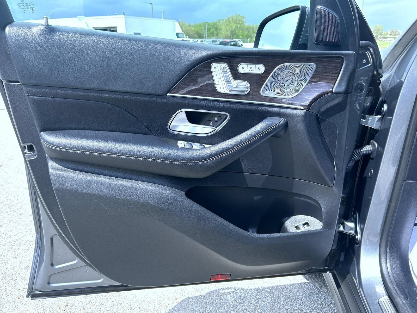 Used 2021 Mercedes-Benz GLS 450 4MATIC image 9