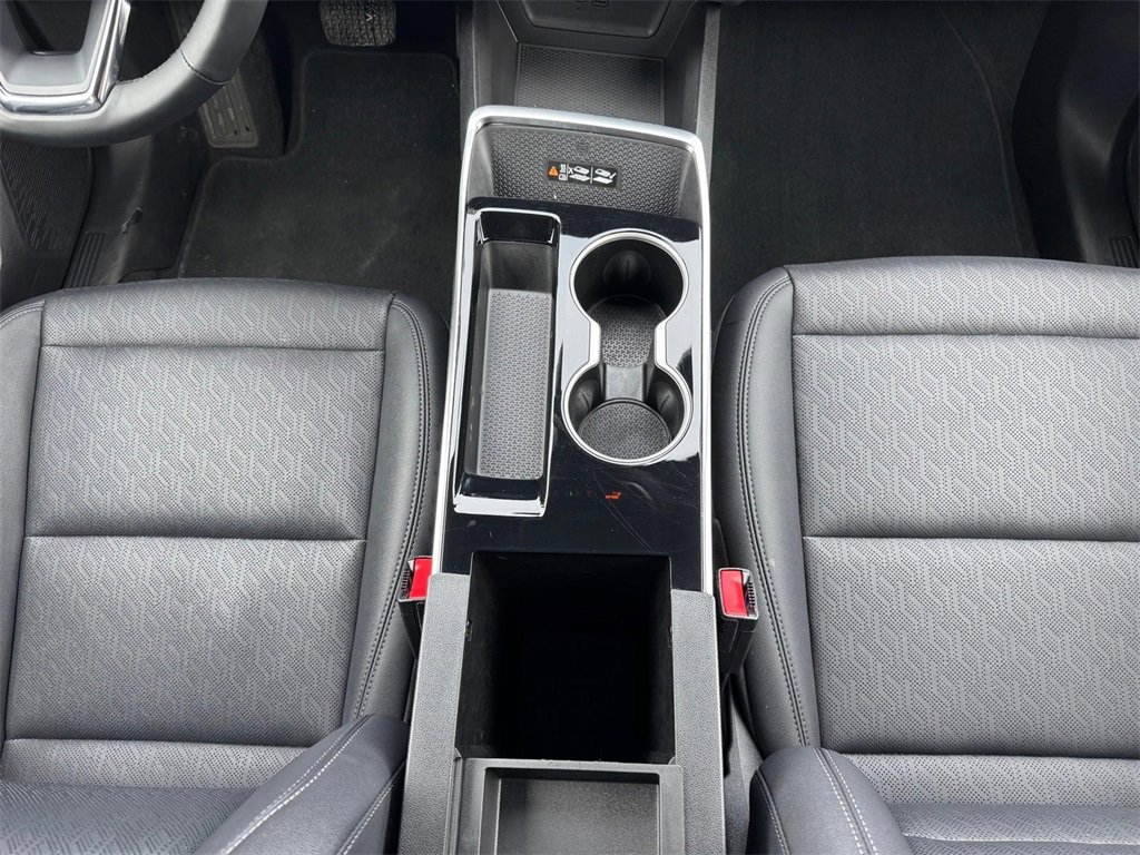 Used 2025 Chevrolet Equinox LT w/ Convenience Package II image 17