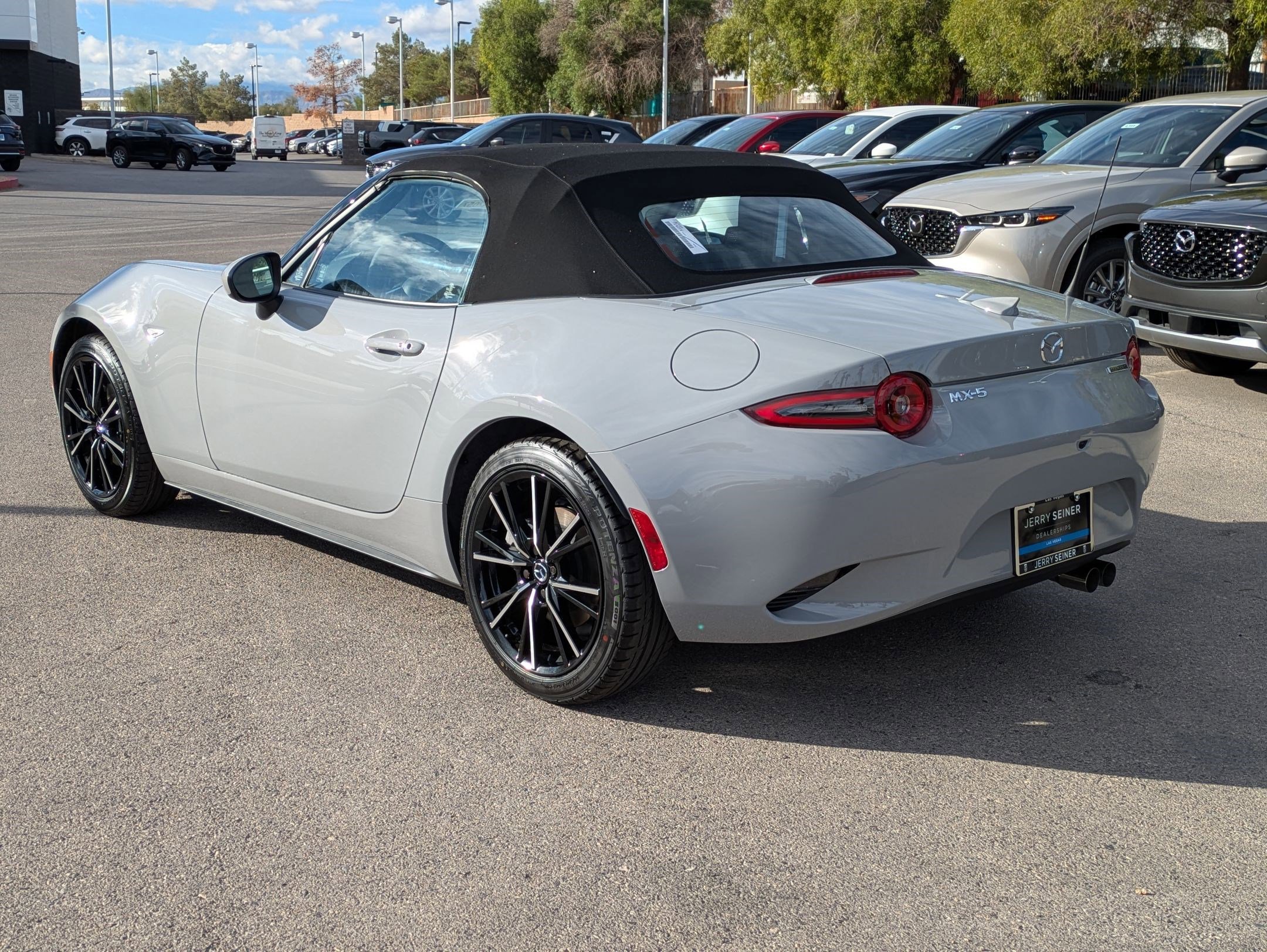 New 2025 MAZDA MX-5 Miata Grand Touring image 3