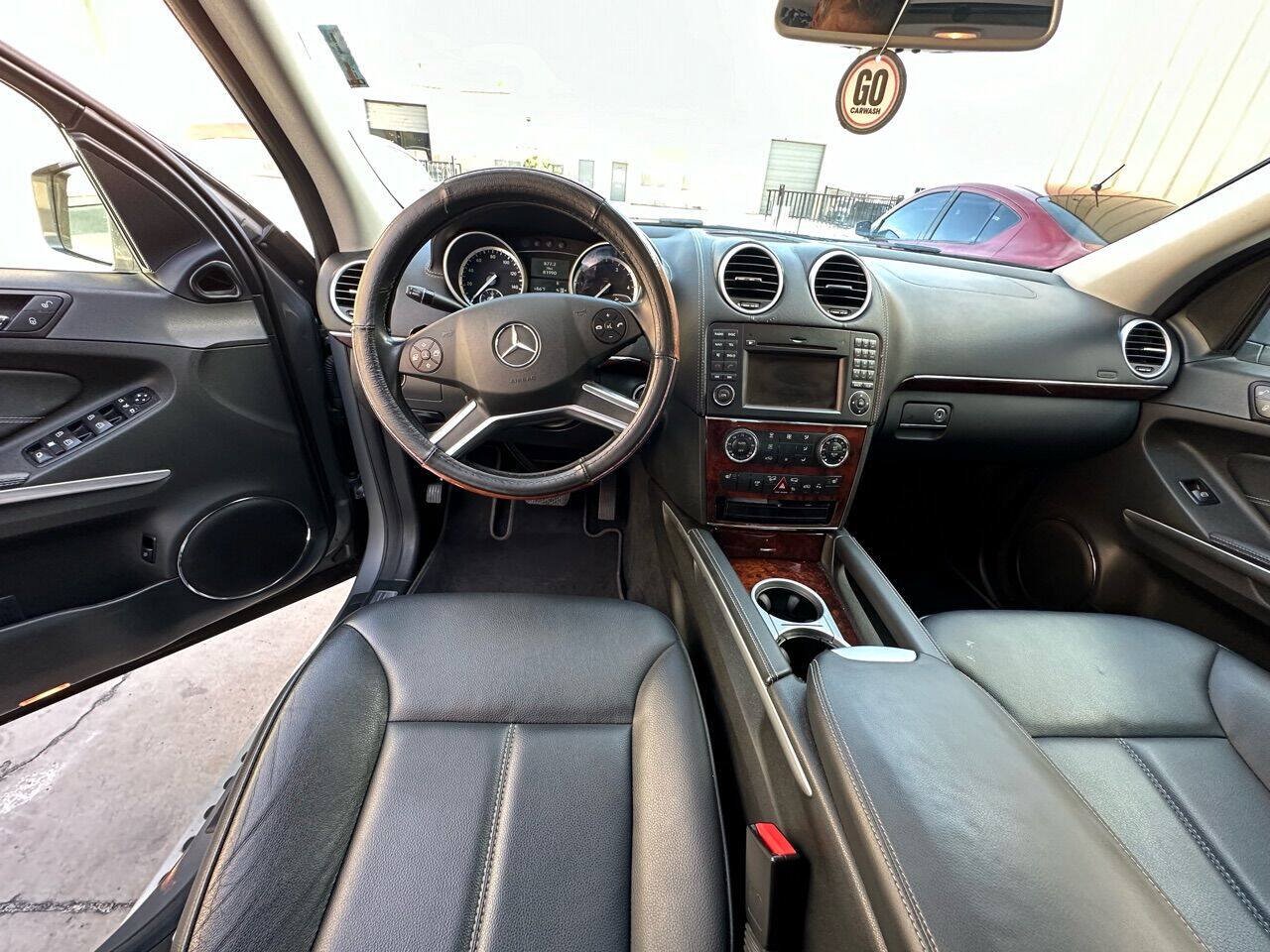 Used 2011 Mercedes-Benz GL 320 BlueTEC 4MATIC image 17