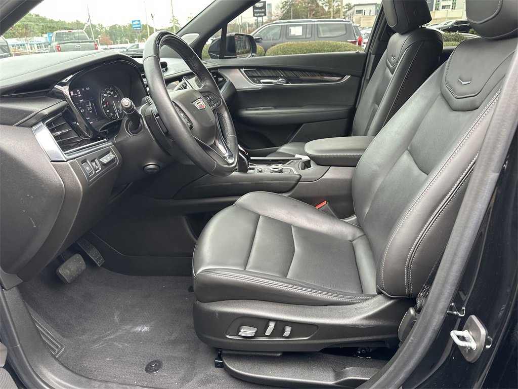 Certified 2022 Cadillac XT6 Premium Luxury w/ Technology Package image 9