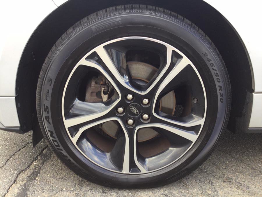 Used 2019 Ford Edge ST w/ Cold Weather Package image 27