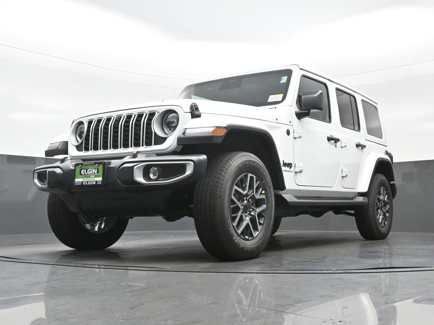 New 2026 Jeep Wrangler Unlimited Sahara AWD/4WD image 14