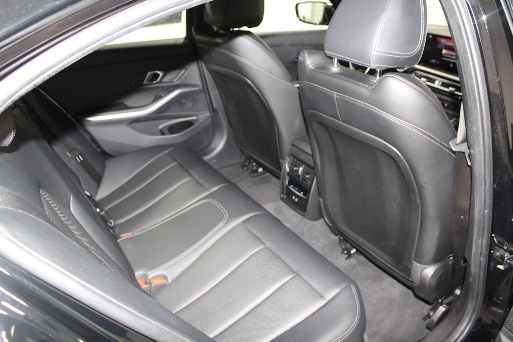 Used 2024 BMW 330e image 30