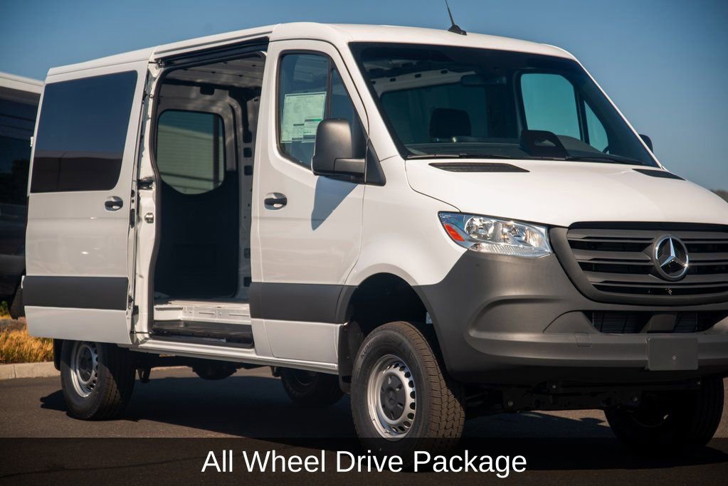 Used 2025 Mercedes-Benz Sprinter 2500 image 7