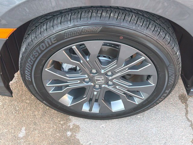 Certified 2026 Honda Odyssey Touring image 12