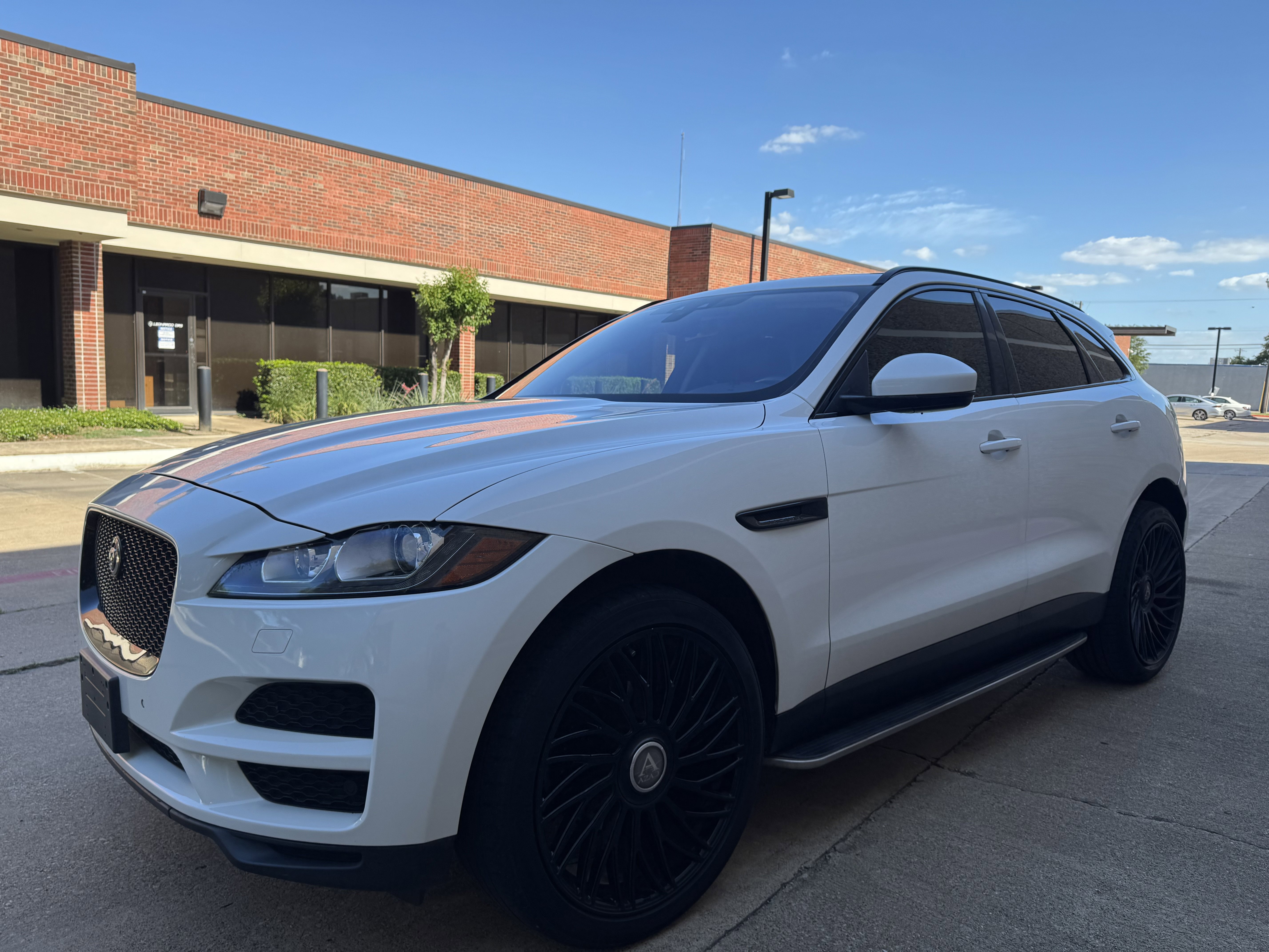 Used 2018 Jaguar F-PACE Premium AWD/4WD image 6