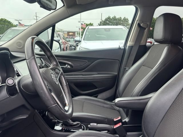 Used 2020 Buick Encore Preferred AWD/4WD image 12