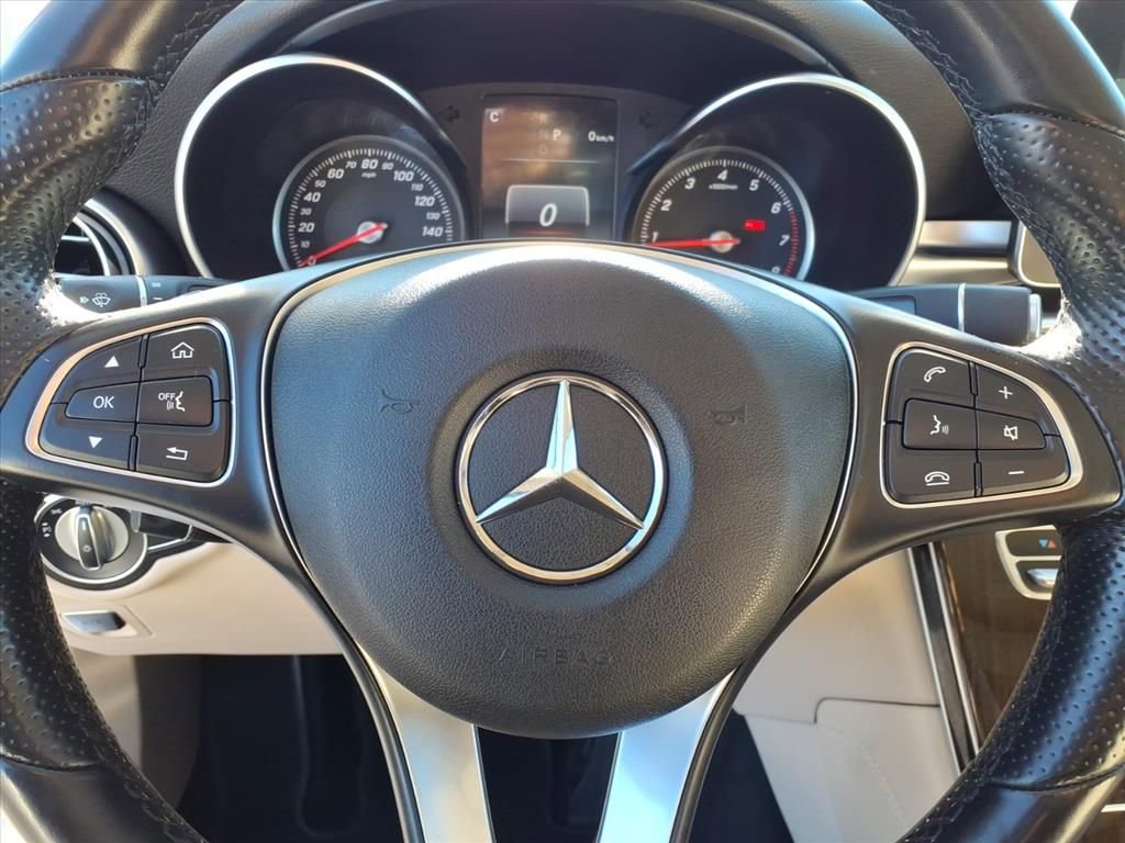 Used 2017 Mercedes-Benz GLC 300 4MATIC image 5