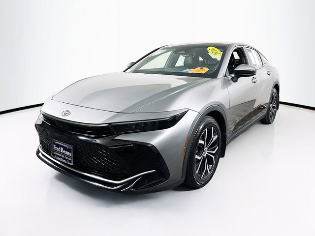 Used 2024 Toyota Crown Limited image 4