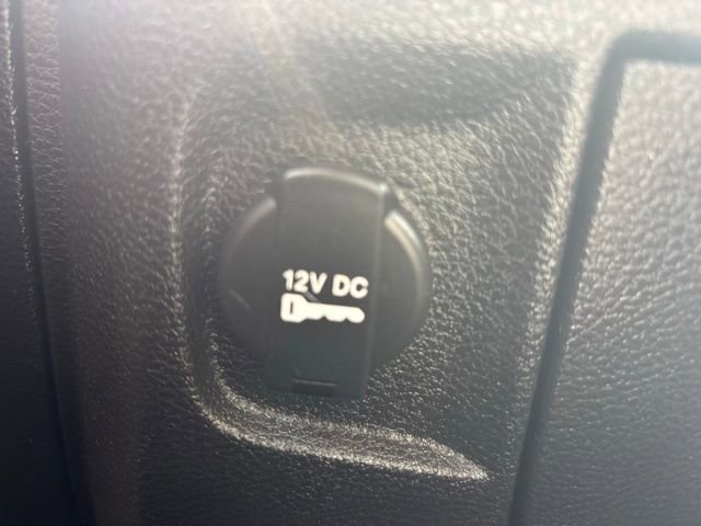 Used 2022 RAM 1500 Classic SLT image 29