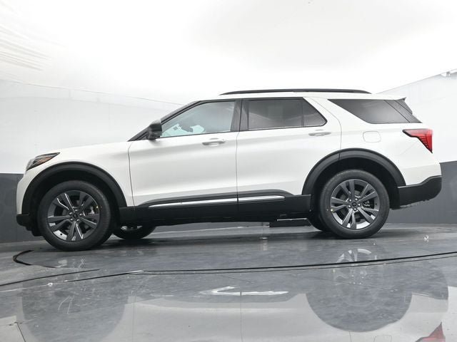 Used 2025 Ford Explorer Active w/ Active Comfort Package AWD/4WD image 29