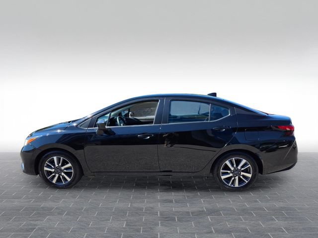 Used 2023 Nissan Versa SV FWD image 4