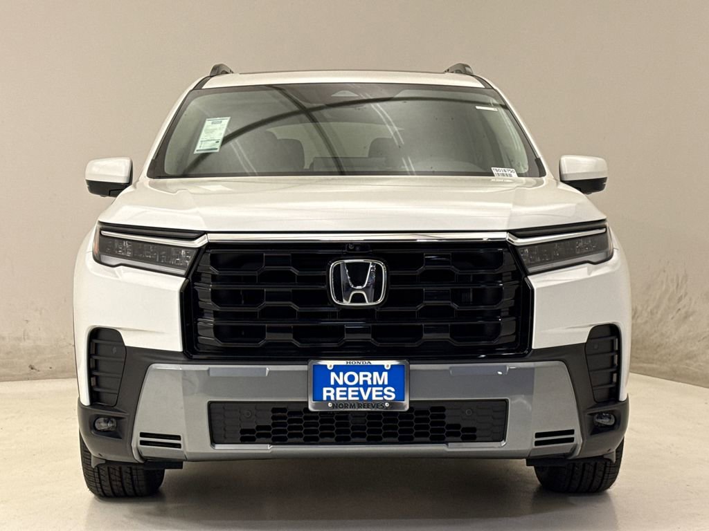 New 2026 Honda Pilot Touring image 3