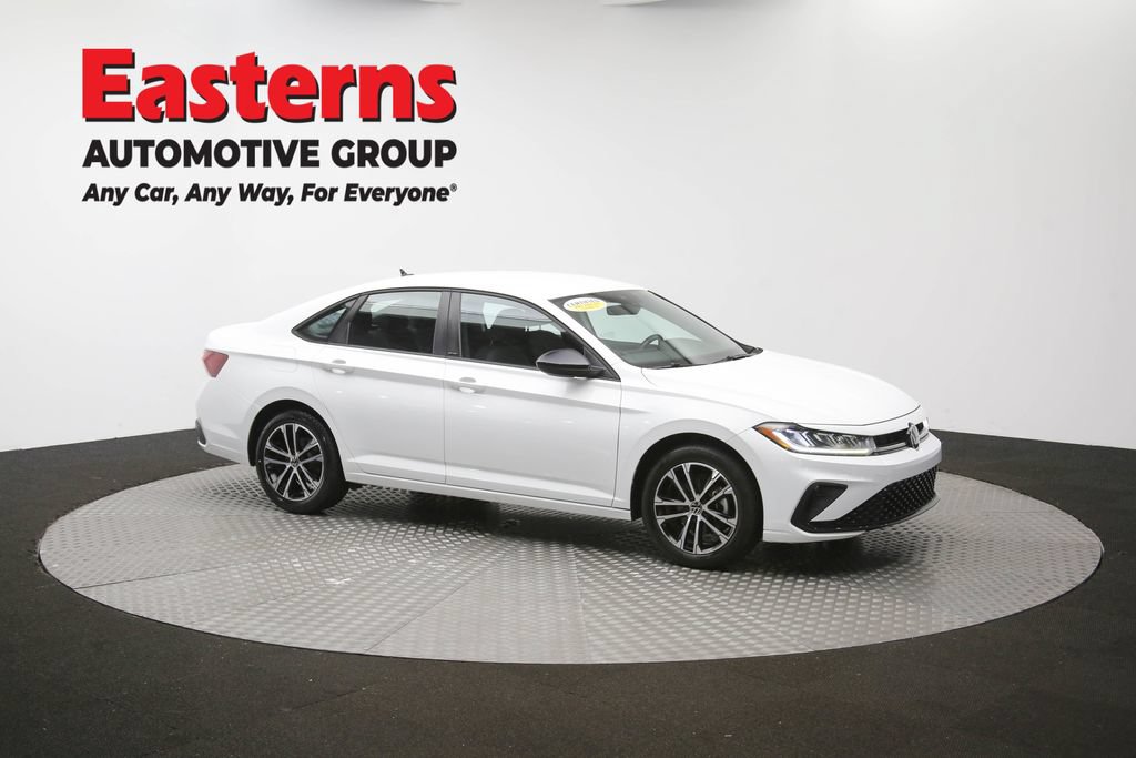 Used 2025 Volkswagen Jetta Sport FWD image 46