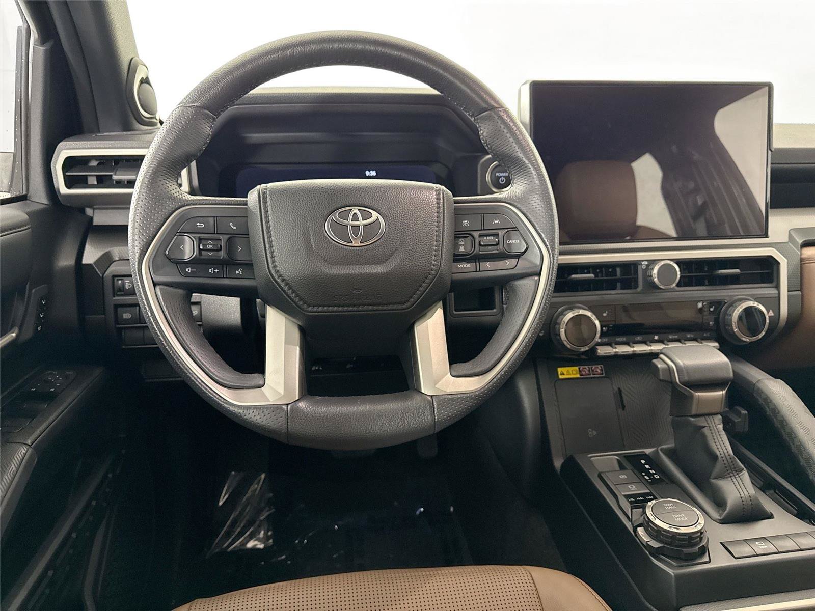 Certified 2025 Toyota 4Runner Limited AWD/4WD image 32