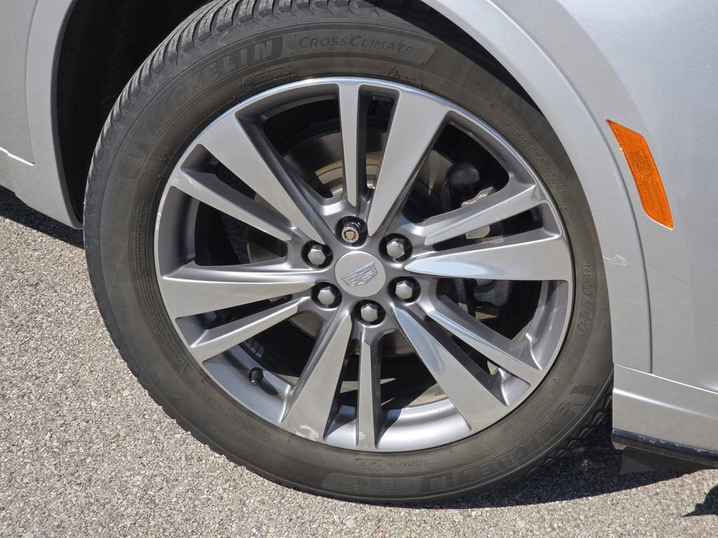 Used 2020 Cadillac XT6 Premium Luxury FWD image 6