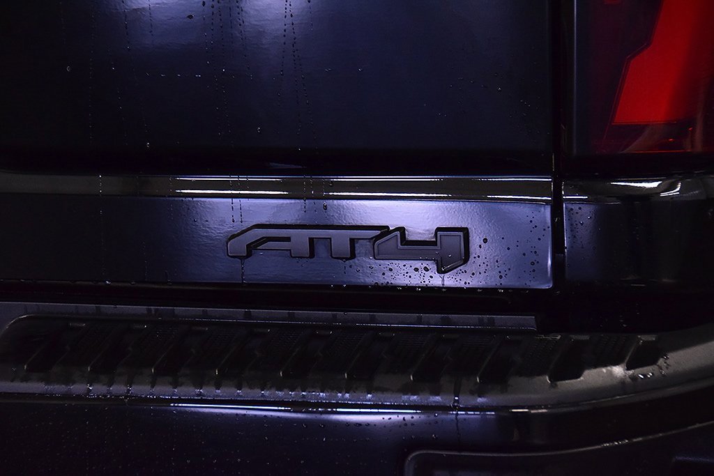 Used 2024 GMC Sierra 2500 AT4 w/ AT4 Preferred Package image 15