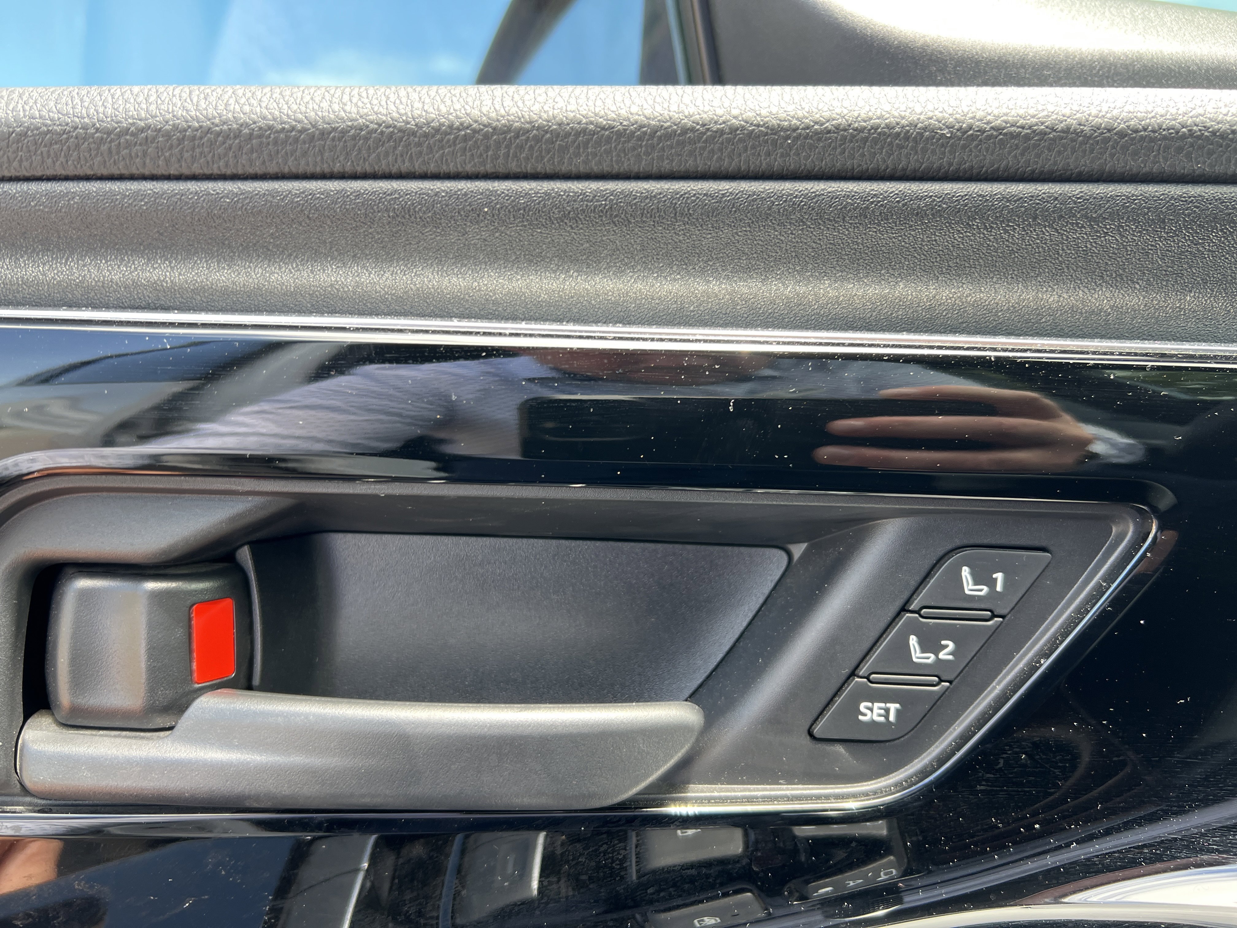 Used 2023 Subaru Solterra AWD image 7
