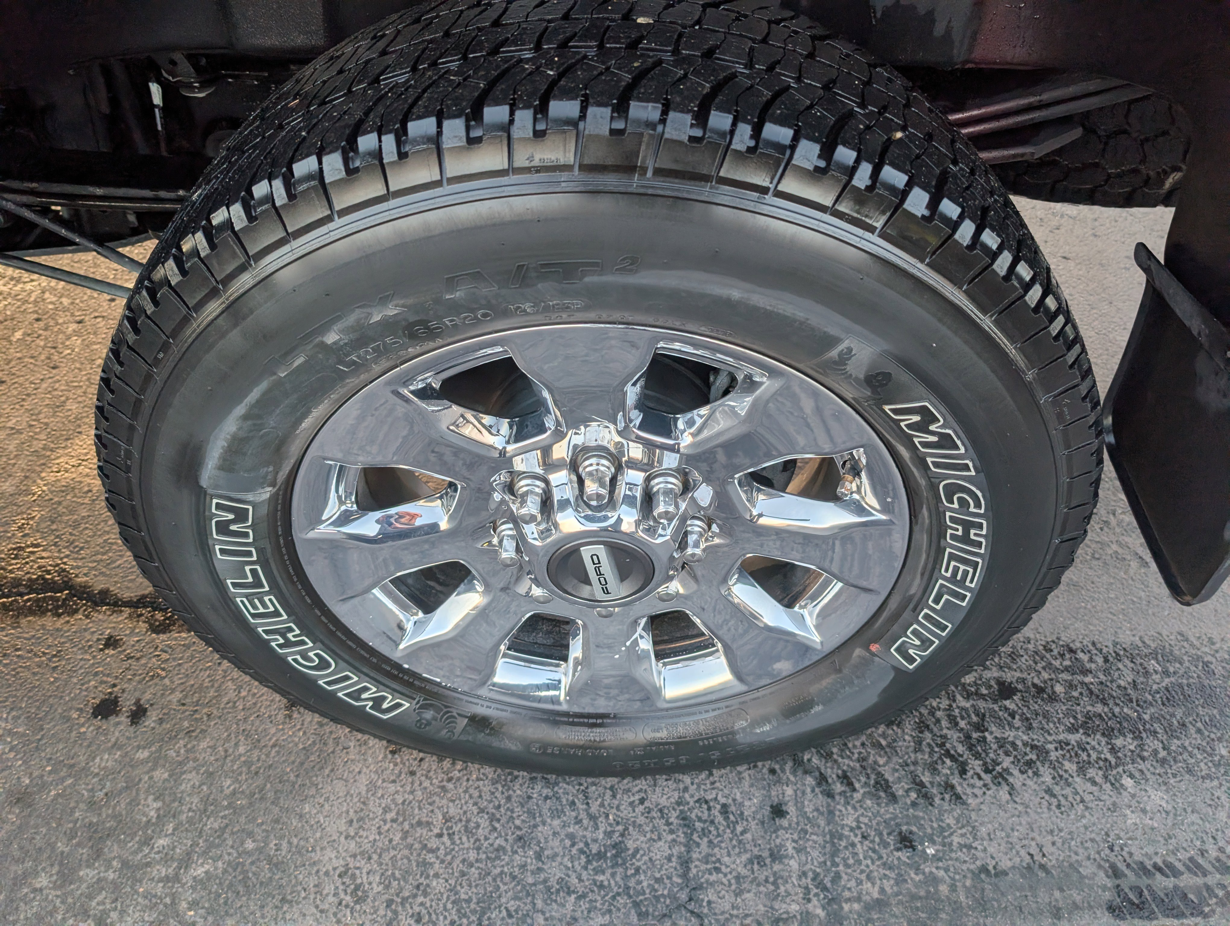 Used 2019 Ford F250 Lariat w/ Lariat Ultimate Package image 10