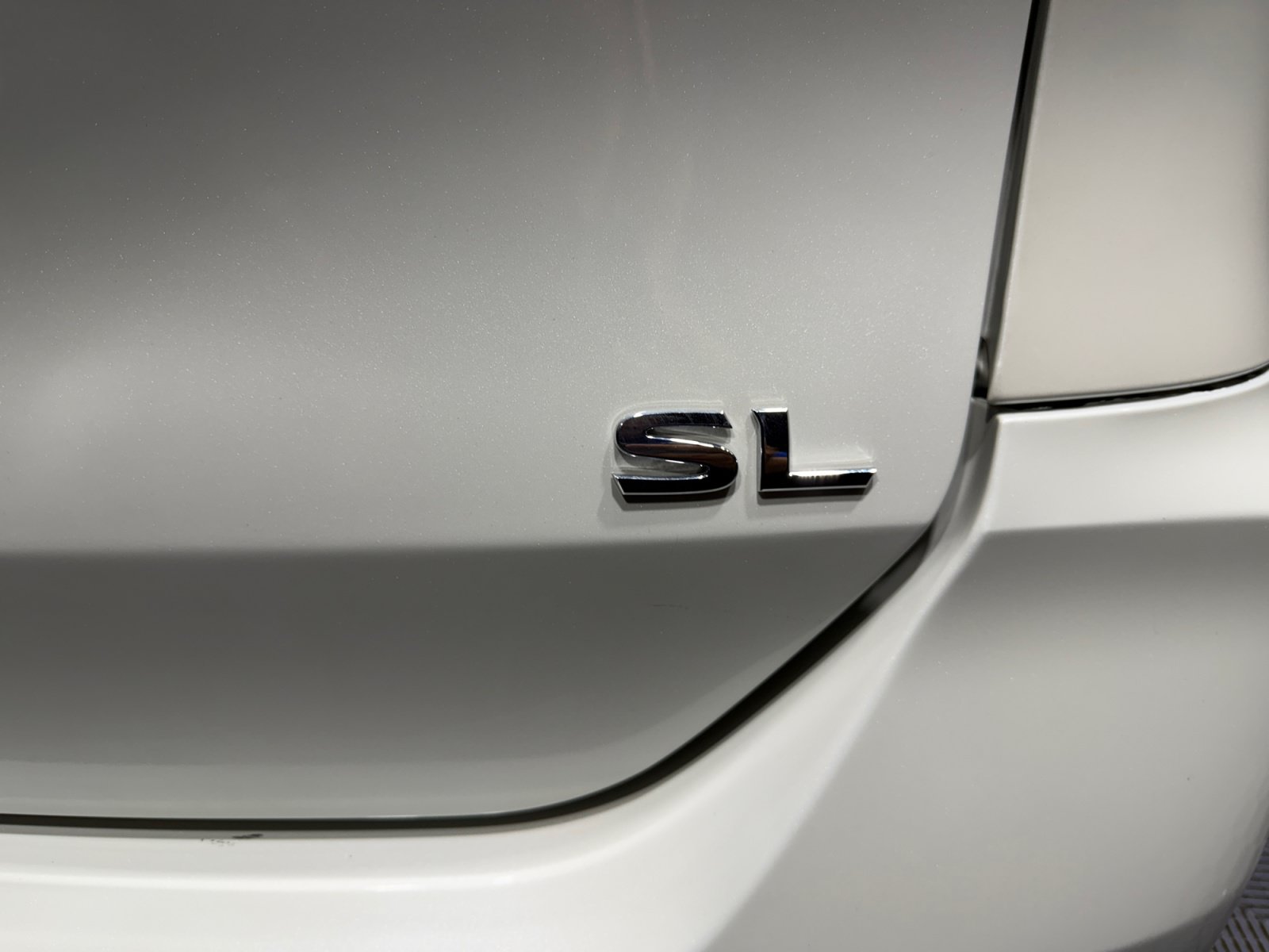 Used 2018 Nissan Rogue SL w/ Premium Package FWD image 29