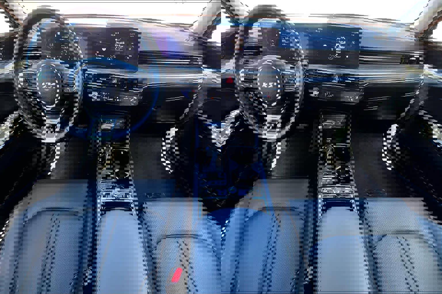 Used 2025 Kia K5 EX image 13