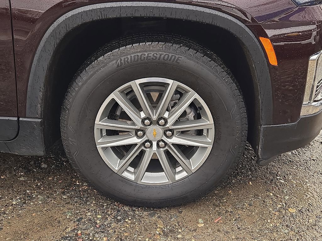 Used 2023 Chevrolet Traverse LT image 10