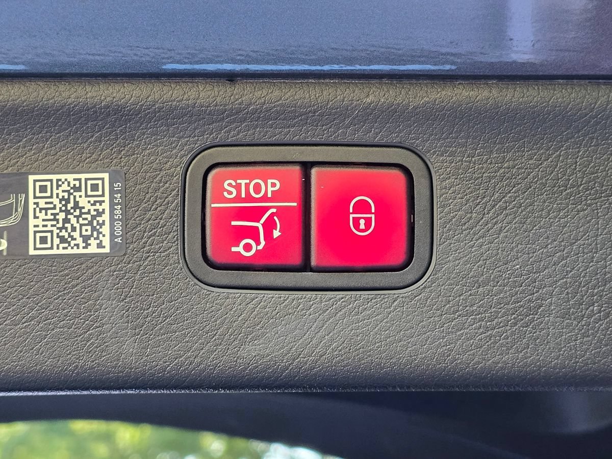 Used 2023 Mercedes-Benz EQS 580 4MATIC SUV image 87