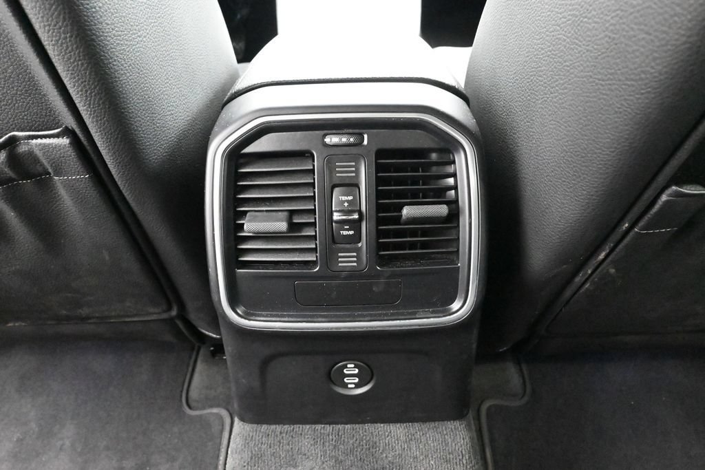 Certified 2021 Porsche Macan S AWD/4WD image 17